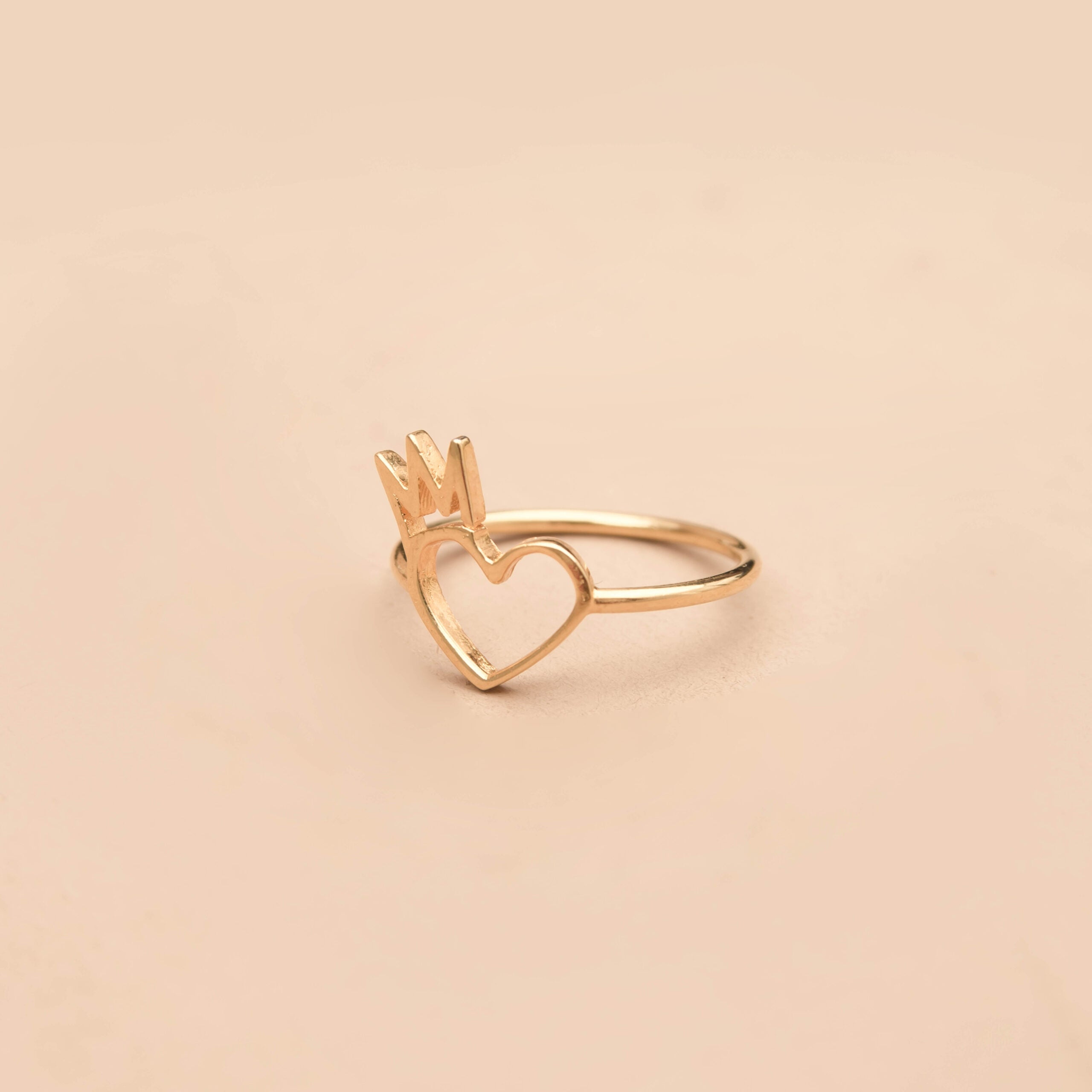 Queen of Heart Ring
