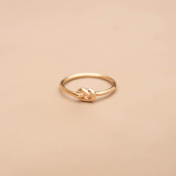 Knot Ring